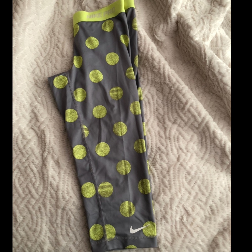 Nike leggings medium